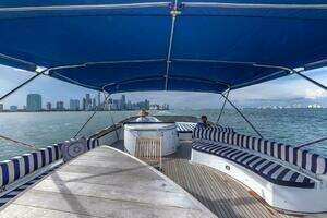 2003 Sunseeker 82 Yacht thumbnail 6