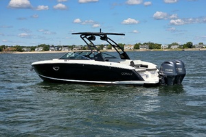 28ft Cobalt Yacht For Sale