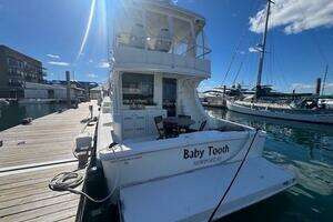  2004 Silverton 48 Convertible Yacht For Sale in Newport RI