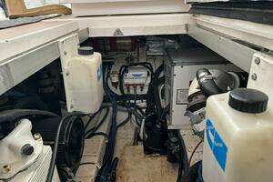 2001 Legacy Yachts Express thumbnail 53