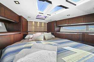 2022 Galeon 470 Sky thumbnail 2