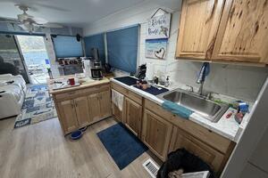 44ft Hilburn Yacht For Sale