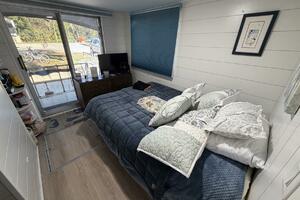 44ft Hilburn Yacht For Sale