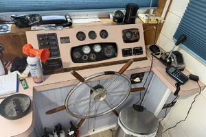 44ft Hilburn Yacht For Sale