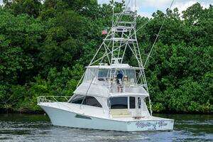 2004 Viking 56 Convertible thumbnail 11