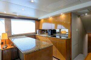 2004 Viking 56 Convertible thumbnail 42