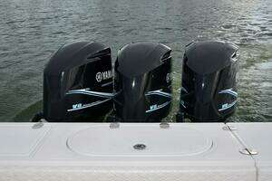 2014 Venture 39CC thumbnail 23