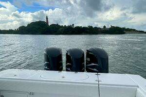2014 Venture 39CC thumbnail 22