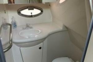 2008 Bayliner 320 thumbnail 9
