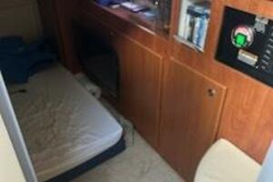 2008 Bayliner 320 thumbnail 10