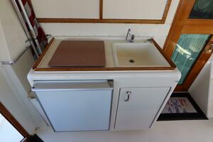 43ft Hatteras Yacht For Sale