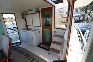 43ft Hatteras Yacht For Sale