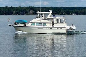 43ft Hatteras Yacht For Sale