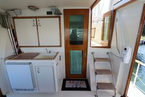 43ft Hatteras Yacht For Sale