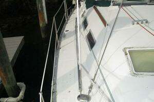 2007 Beneteau 373 thumbnail 15