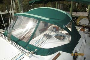 37' Beneteau dodger1