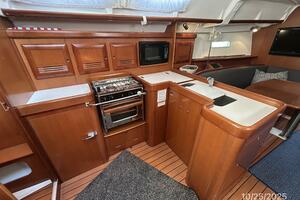 37' Beneteau galley1