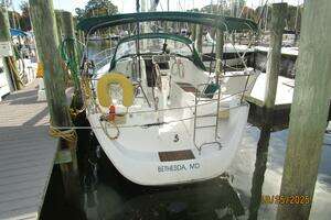 2007 Beneteau 373 thumbnail 3