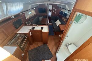 37' Beneteau salon forward