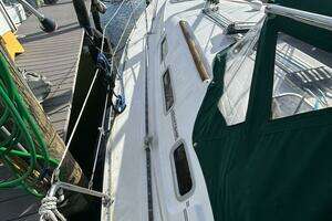 2007 Beneteau 373 thumbnail 14