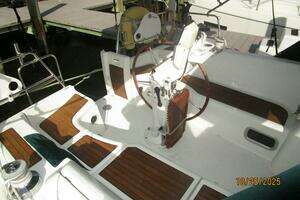 2007 Beneteau 373 thumbnail 34