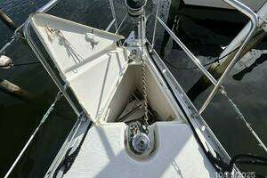 2007 Beneteau 373 thumbnail 5