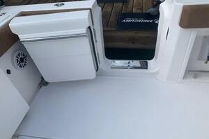 33ft Caymas Yacht For Sale