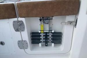 33ft Caymas Yacht For Sale