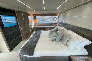 2020 Sunseeker 74 Sport Yacht thumbnail 42