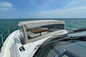2020 Sunseeker 74 Sport Yacht thumbnail 19