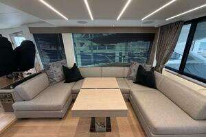 2020 Sunseeker 74 Sport Yacht thumbnail 4