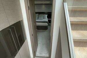 2020 Sunseeker 74 Sport Yacht thumbnail 40