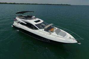 2020 Sunseeker 74 Sport Yacht thumbnail 2
