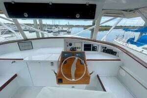 2005 Custom Carolina 40 DeSanti thumbnail 36