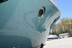 2017 Tiara Yachts 44 Coupe thumbnail 7