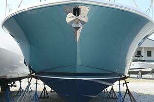 2017 Tiara Yachts 44 Coupe thumbnail 8