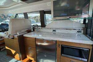 2017 Tiara Yachts 44 Coupe thumbnail 48