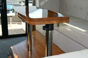 2017 Tiara Yachts 44 Coupe thumbnail 17