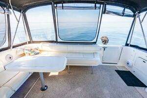 1997 Sea Ray 400 Sundancer thumbnail 32