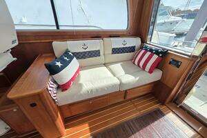2017 Sabre 42 Salon Express thumbnail 13