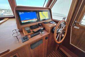 2017 Sabre 42 Salon Express thumbnail 16