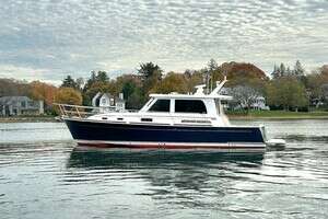 2017 Sabre 42 Salon Express thumbnail 1