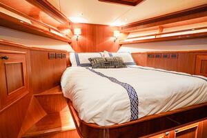 Insignia 86ft Outer Reef Yachts Yacht For Sale