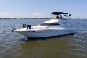 Silver Lining 40ft Sea Ray Yacht For Sale