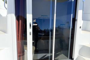 LOVIN  LIFE 35ft Carver Yacht For Sale