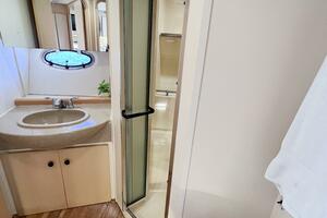 LOVIN  LIFE 35ft Carver Yacht For Sale