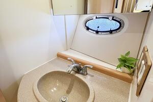 LOVIN  LIFE 35ft Carver Yacht For Sale