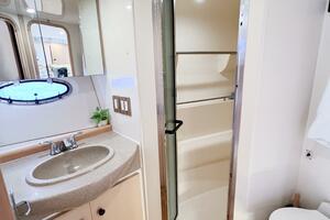 LOVIN  LIFE 35ft Carver Yacht For Sale