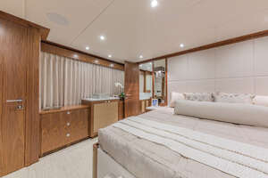 2018 Hargrave Raised Pilothouse thumbnail 29