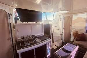 1997 CARVER YACHTS 500 COCKPIT MY thumbnail 41